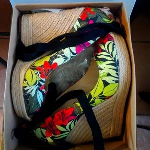 Jessica Simpson Wedge Heels Sz 12 NIB